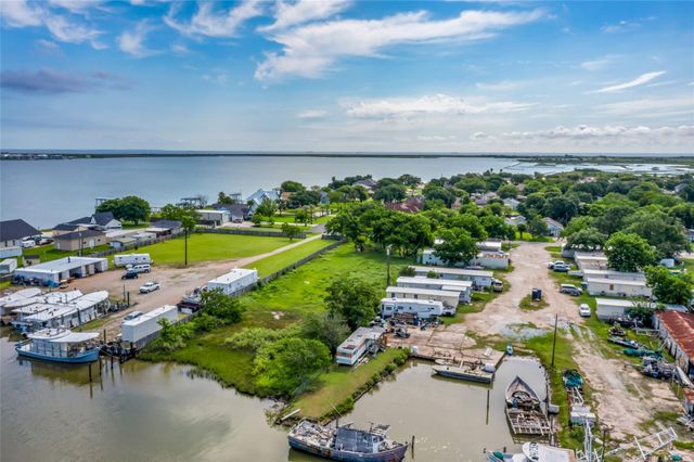 4301 20th Street N, Texas City, TX 77590