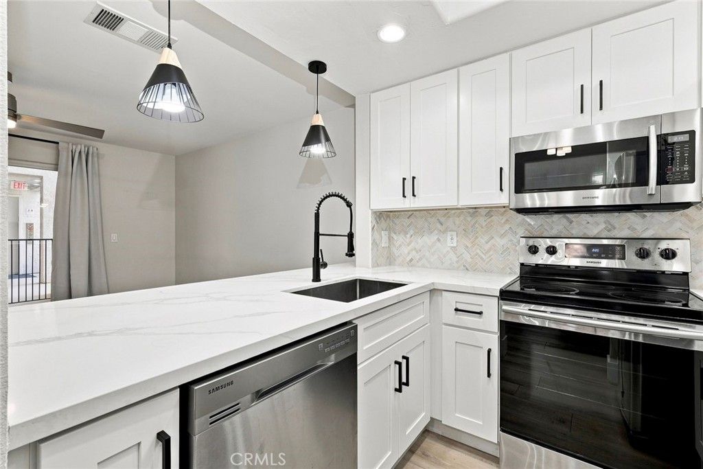 3078 Broadway 102, San Diego, CA 92102 — exterior