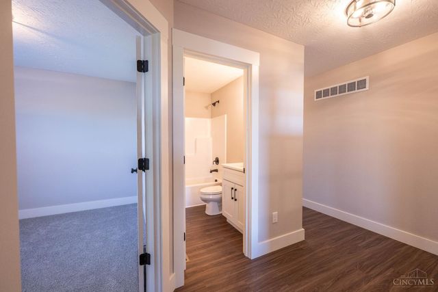 1956 Redbud Drive, Hamilton, OH 45013