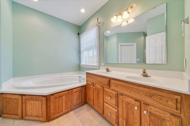 28 Queen Mothers CT, Wirtz, VA 24184