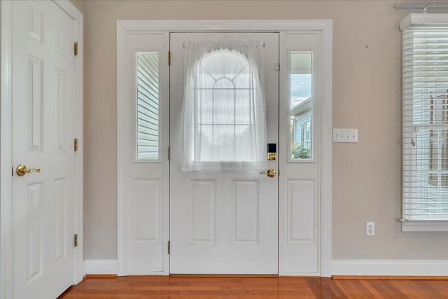 28 Queen Mothers CT, Wirtz, VA 24184