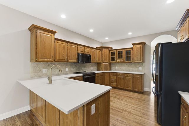 2012 N 7th Avenue, Ozark, MO 65721