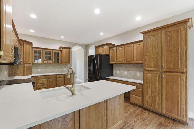 2012 N 7th Avenue, Ozark, MO 65721
