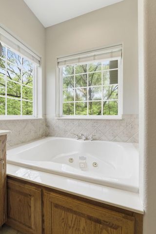 2012 N 7th Avenue, Ozark, MO 65721