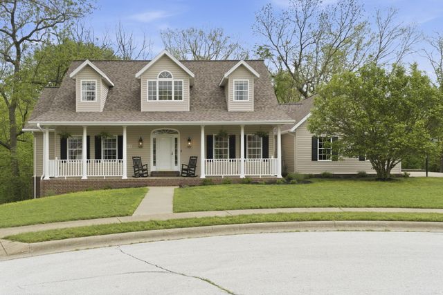 2012 N 7th Avenue, Ozark, MO 65721