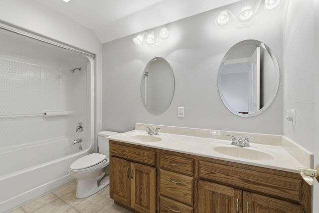 2012 N 7th Avenue, Ozark, MO 65721