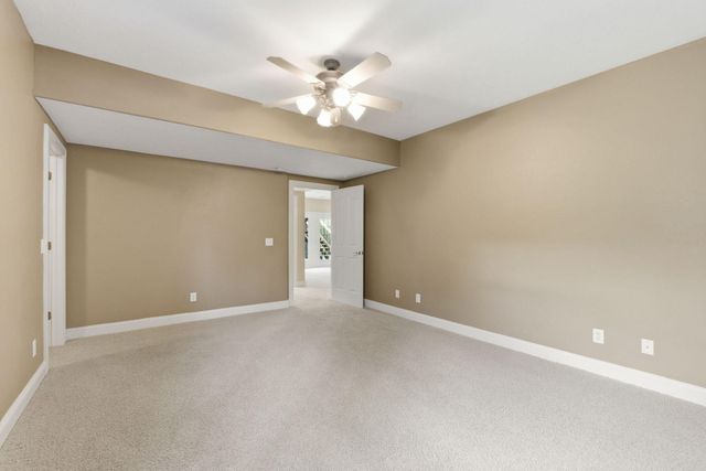 2012 N 7th Avenue, Ozark, MO 65721