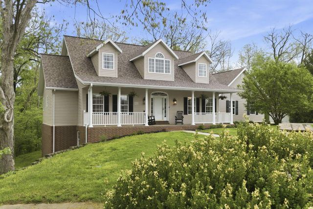 2012 N 7th Avenue, Ozark, MO 65721