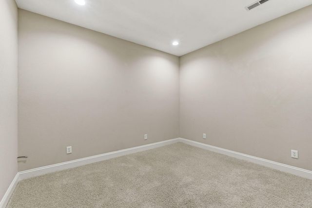 2012 N 7th Avenue, Ozark, MO 65721