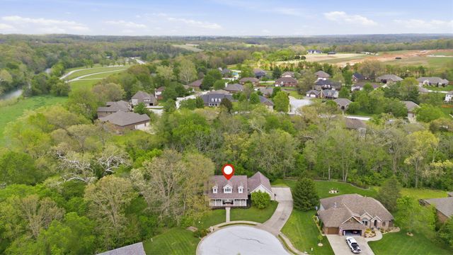 2012 N 7th Avenue, Ozark, MO 65721