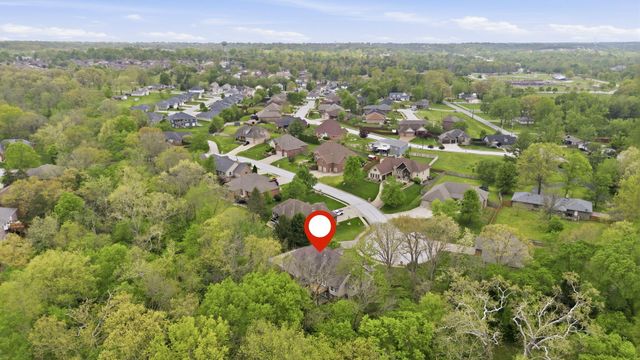 2012 N 7th Avenue, Ozark, MO 65721