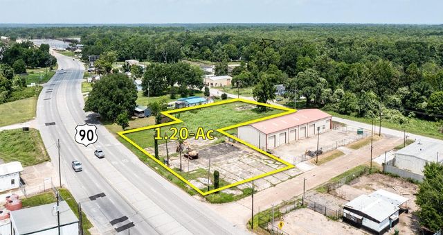 915 Highway 90, Liberty, TX 77575