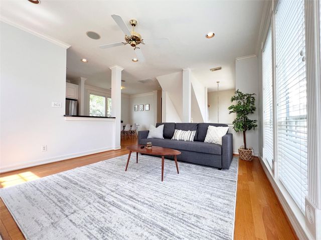 1502 Crocker Street, Houston, TX 77019