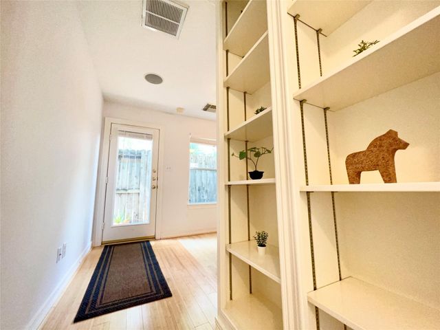 1502 Crocker Street, Houston, TX 77019