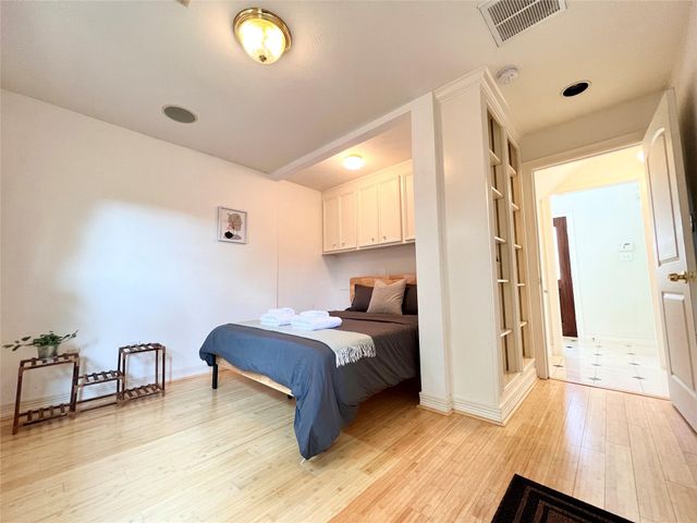 1502 Crocker Street, Houston, TX 77019