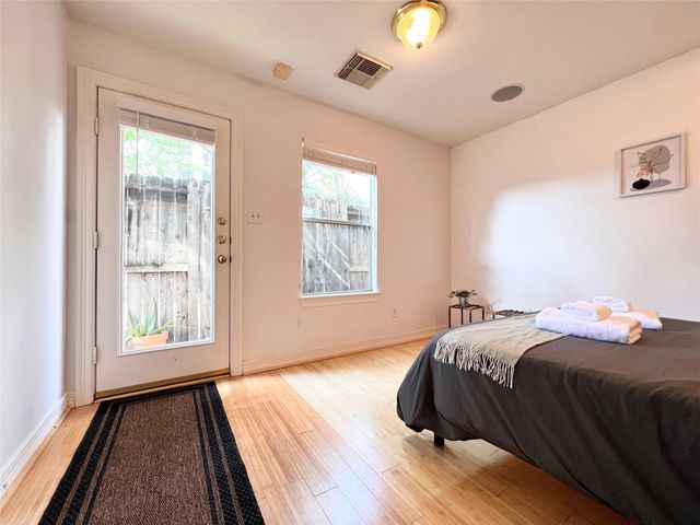 1502 Crocker Street, Houston, TX 77019