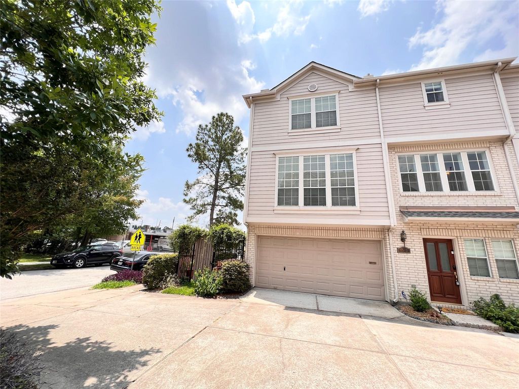 1502 Crocker Street, Houston, TX 77019