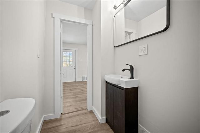 7454 Fleming St, Swissvale, PA 15218