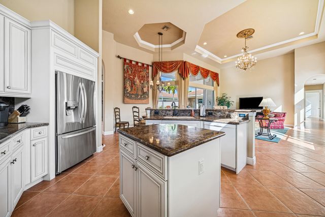 522 Les Jardin Drive, Palm Beach Gardens, FL 33410