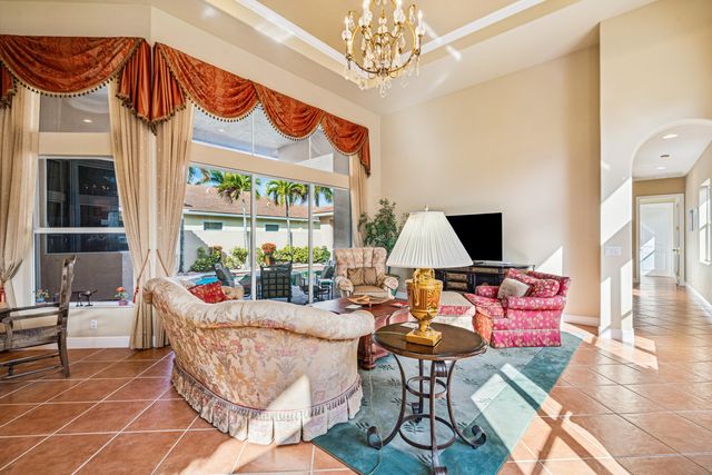 522 Les Jardin Drive, Palm Beach Gardens, FL 33410