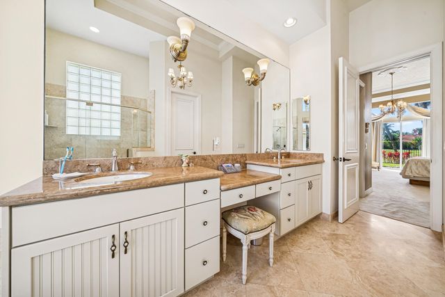 522 Les Jardin Drive, Palm Beach Gardens, FL 33410