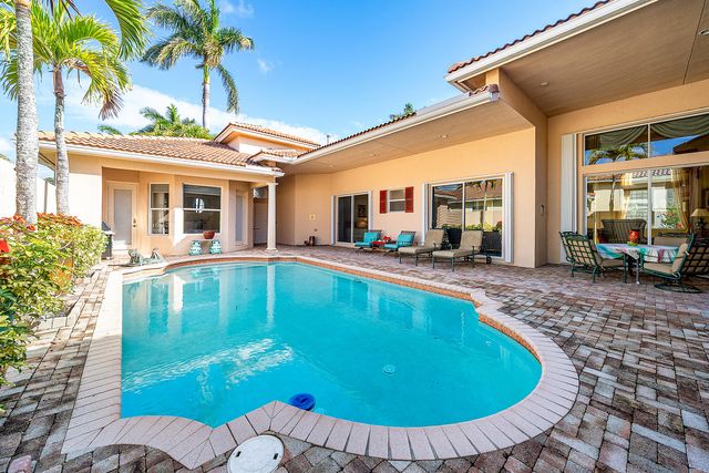 522 Les Jardin Drive, Palm Beach Gardens, FL 33410