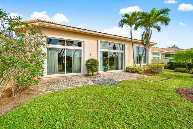 522 Les Jardin Drive, Palm Beach Gardens, FL 33410
