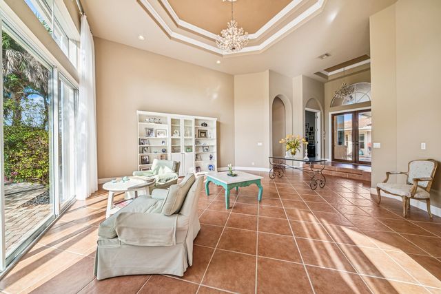 522 Les Jardin Drive, Palm Beach Gardens, FL 33410