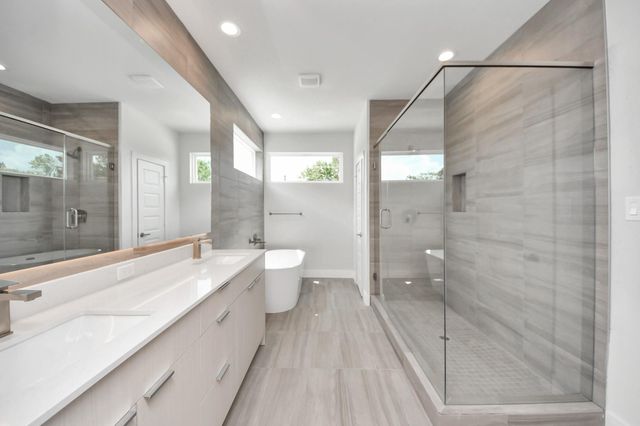 3015 Pelon Cay Drive, Houston, TX 77047