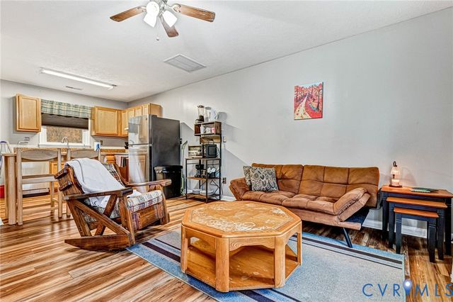 451 Southside Ln, Dunnsville, VA 22454