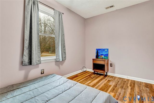 451 Southside Ln, Dunnsville, VA 22454