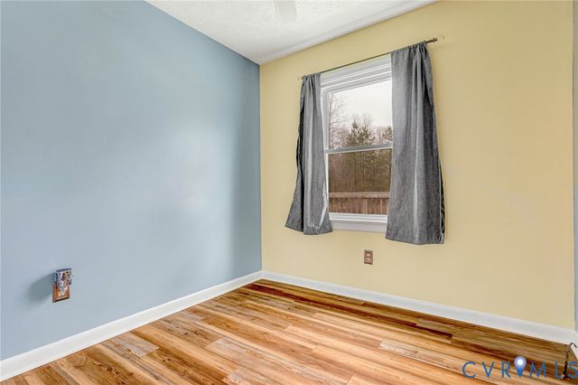 451 Southside Ln, Dunnsville, VA 22454