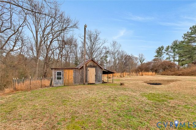 451 Southside Ln, Dunnsville, VA 22454