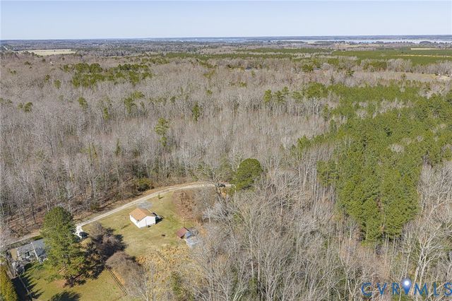 451 Southside Ln, Dunnsville, VA 22454