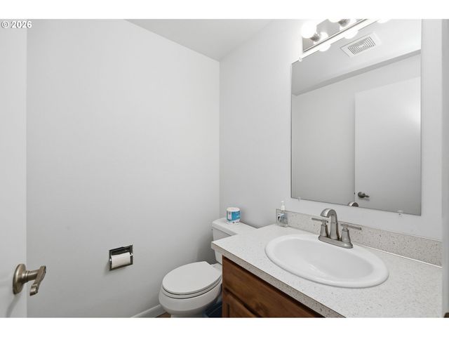 2281 RIDGEWAY Dr, Eugene, OR 97401