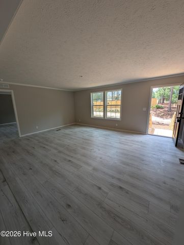 521 Veronica Way, West End, NC 27376