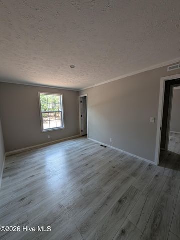 521 Veronica Way, West End, NC 27376