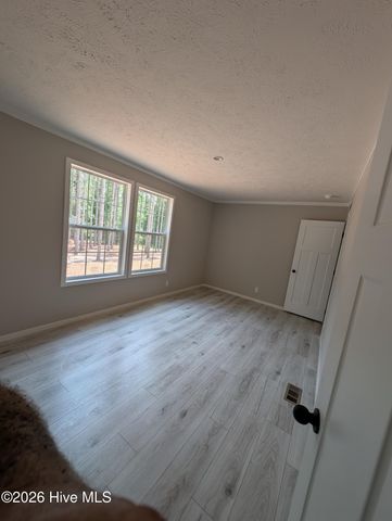521 Veronica Way, West End, NC 27376