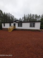 521 Veronica Way, West End, NC 27376
