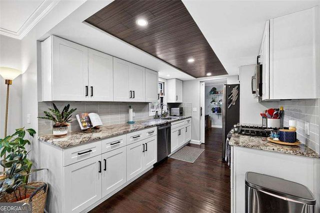 571 Tahoe Circle, Stone Mountain, GA 30083