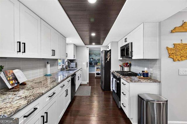 571 Tahoe Circle, Stone Mountain, GA 30083