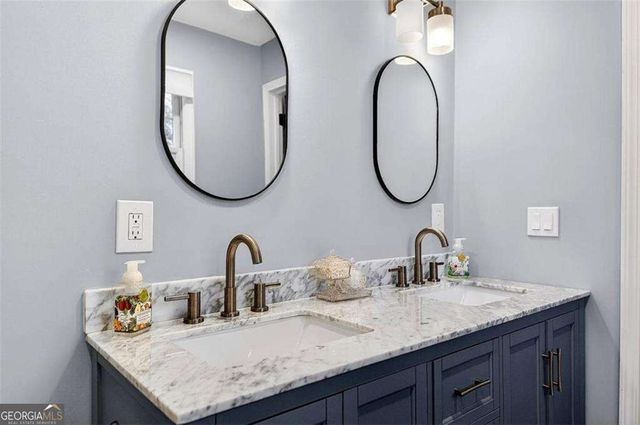 571 Tahoe Circle, Stone Mountain, GA 30083