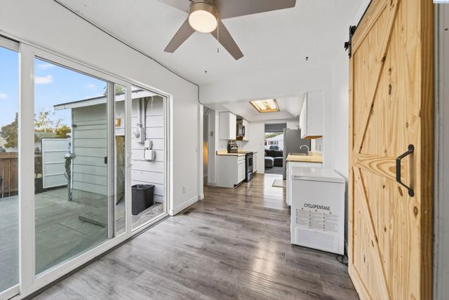 1912 Hood Ave, Richland, WA 99354