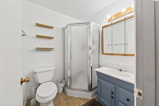 1912 Hood Ave, Richland, WA 99354