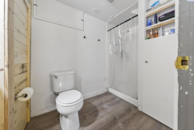 1912 Hood Ave, Richland, WA 99354