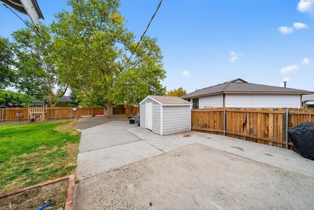 1912 Hood Ave, Richland, WA 99354