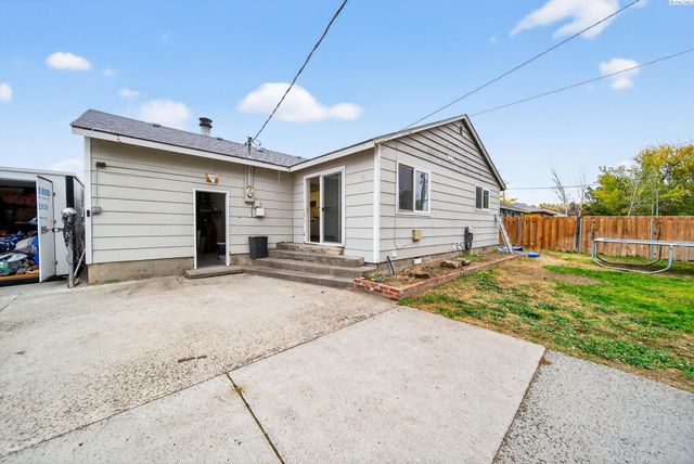 1912 Hood Ave, Richland, WA 99354