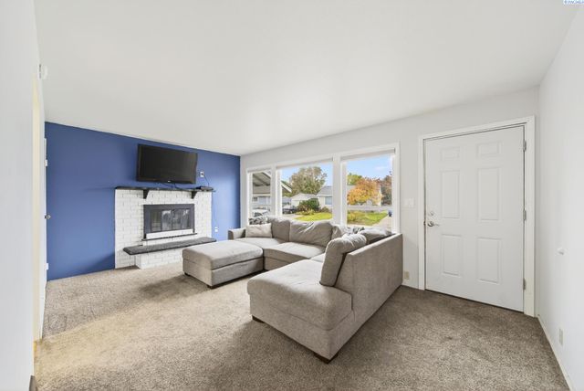 1912 Hood Ave, Richland, WA 99354