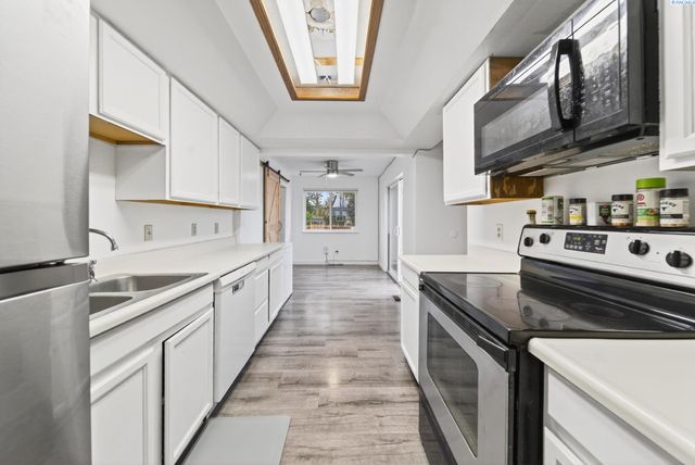 1912 Hood Ave, Richland, WA 99354