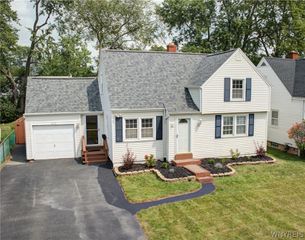 1603 Love Road, Grand Island, NY 14072